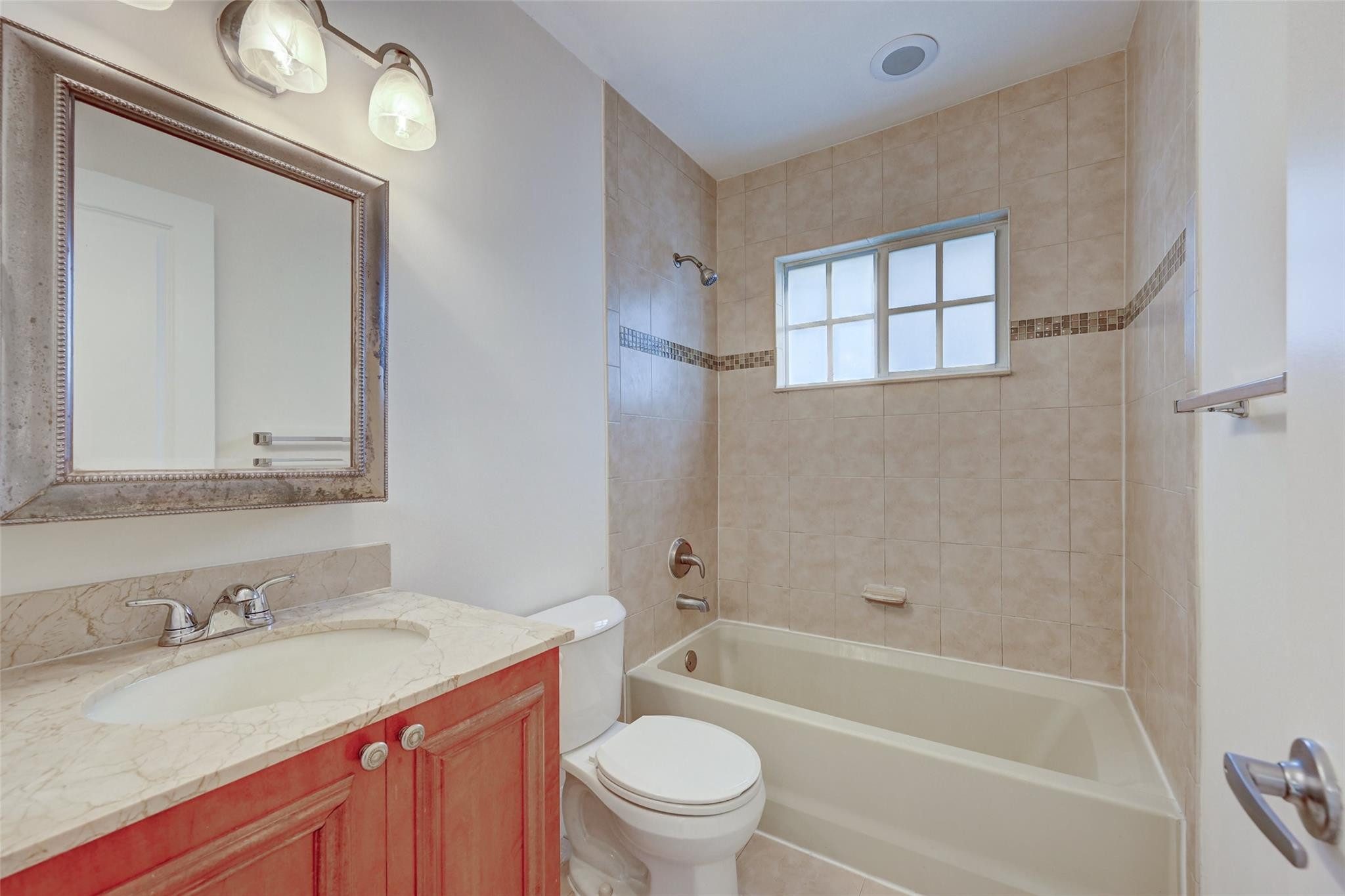 Boulevard Park Isles Sec - Residential Lease