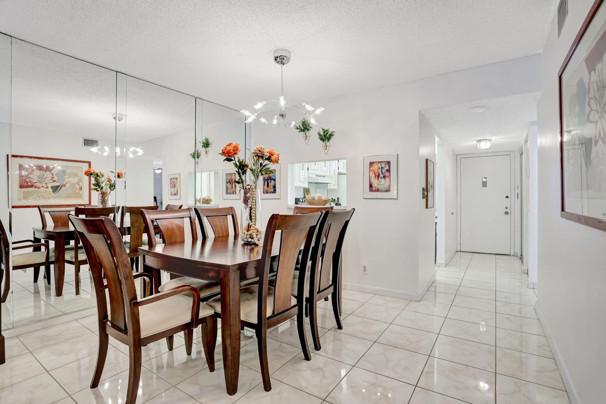 3581 Inverrary Dr 403