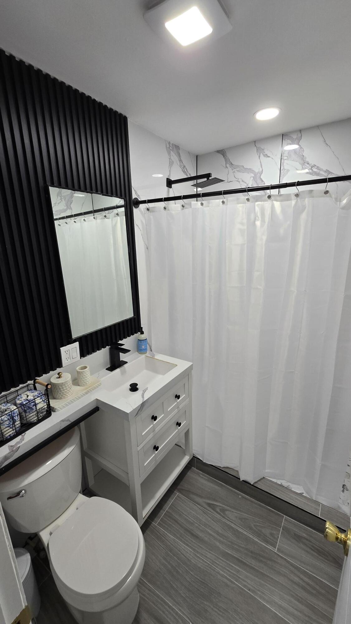 LANTANA HGTS PL 6 IN - Residential Lease