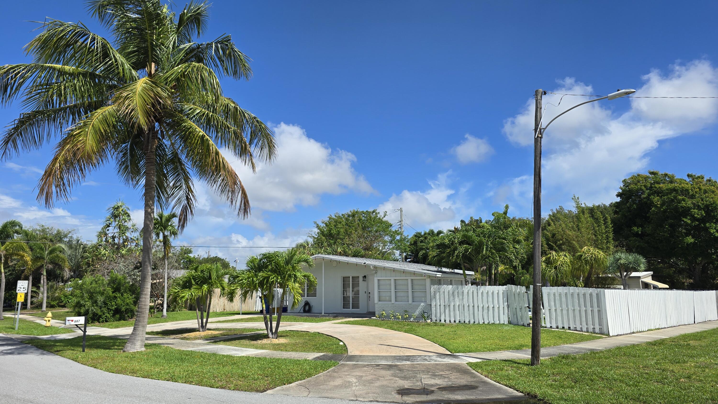 LANTANA HGTS PL 6 IN - Residential Lease