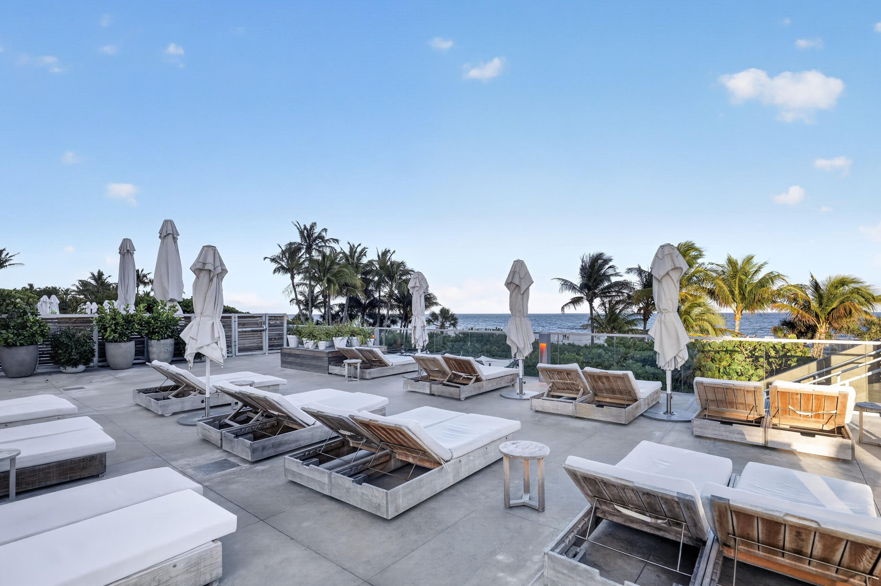 Roney Palace - Residential