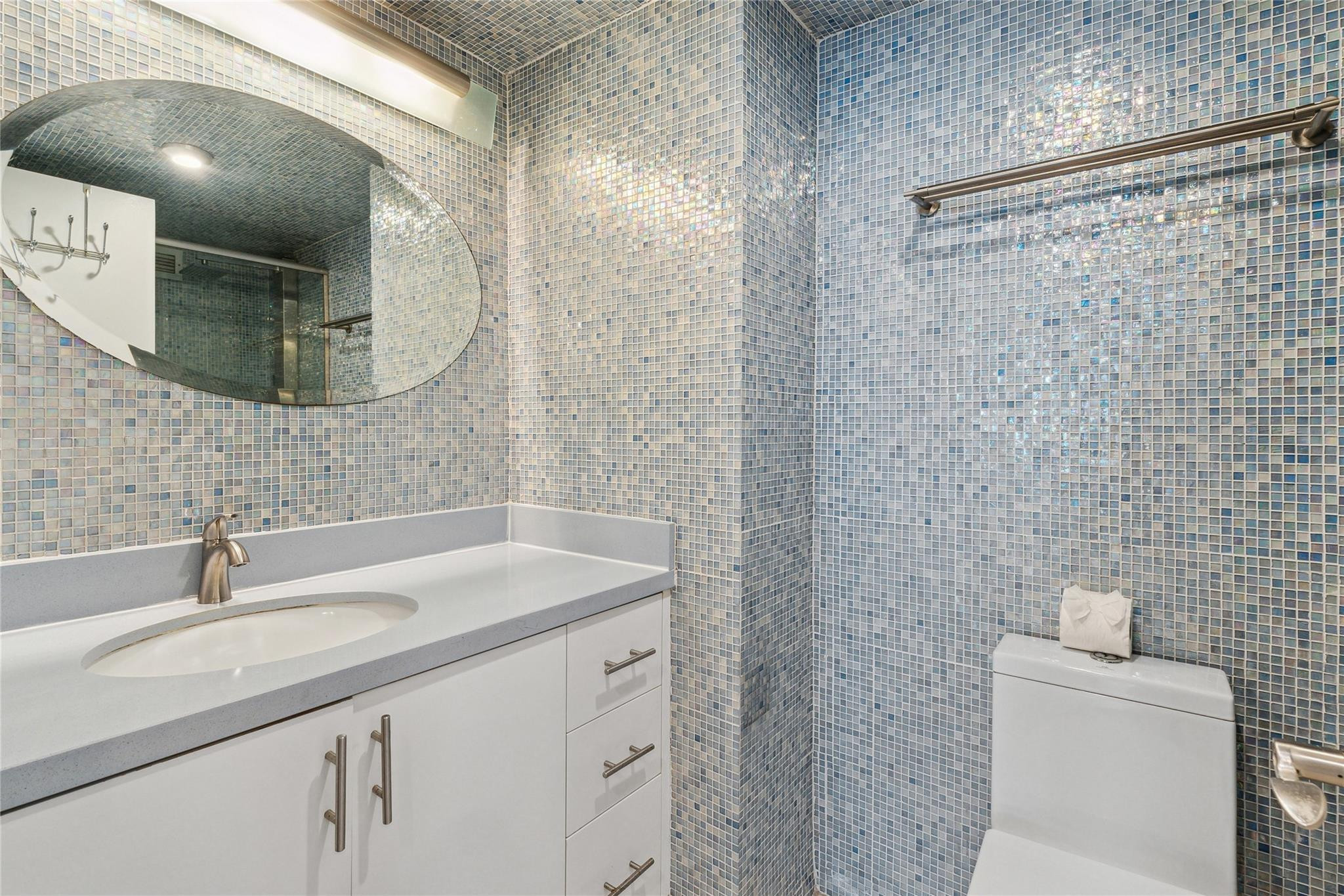 Roney Palace - Residential