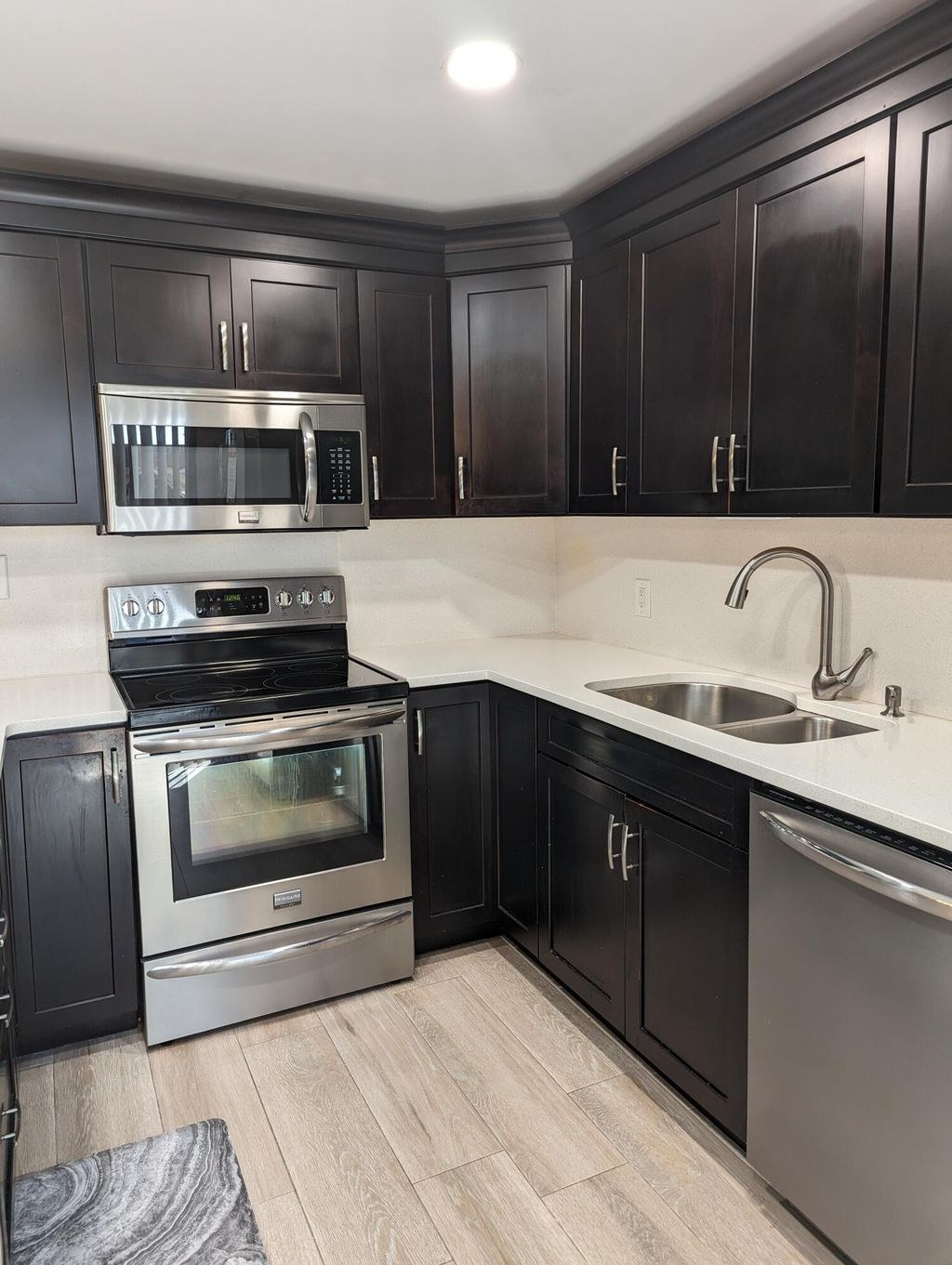 Photo of 410 4th Court, Palm Beach Gardens, FL 33410 (MLS # R10964277)