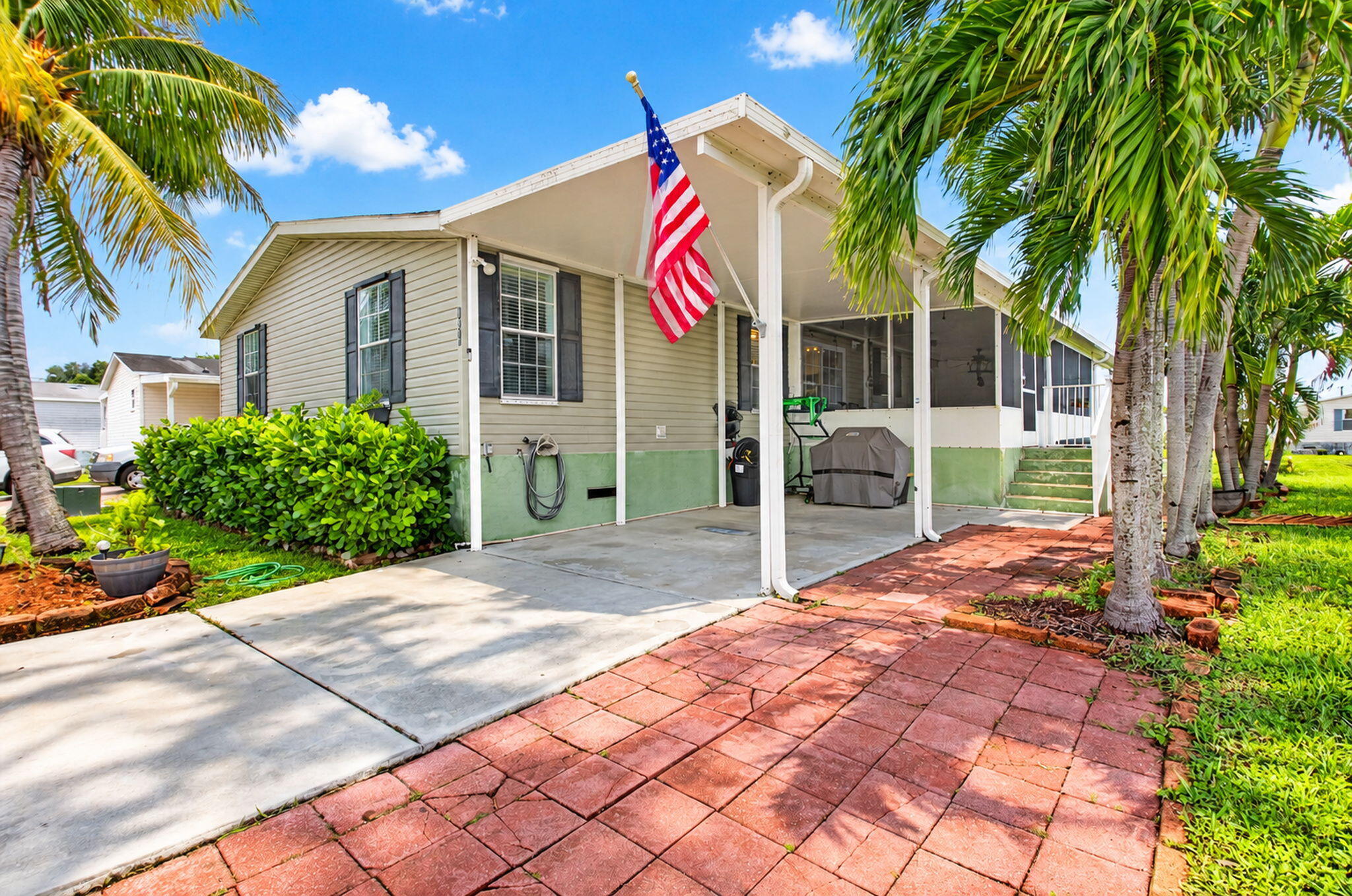 1571 SW 65TH Terrace