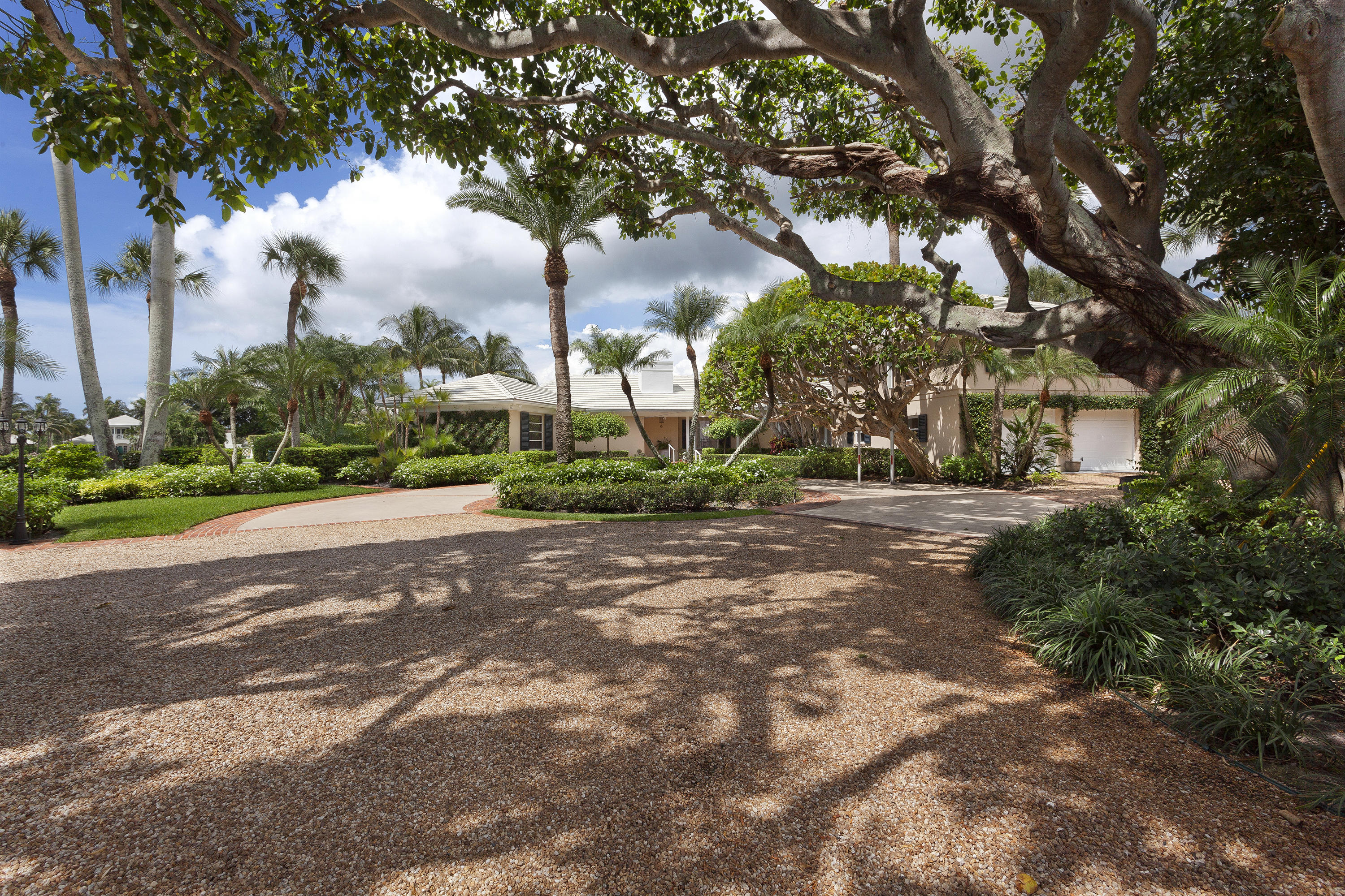 POLO COVE - Residential