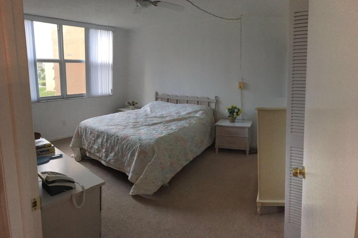 ROYAL PARK GARDENS 1-B - Residential