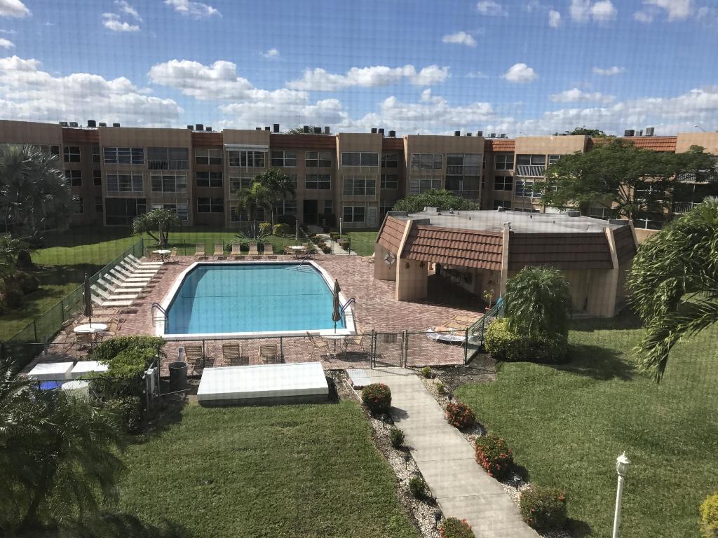 ROYAL PARK GARDENS 1-B - Residential