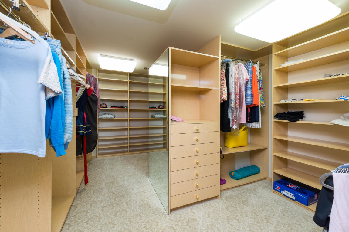 PRESIDENTIAL PLACE CONDO - Residential