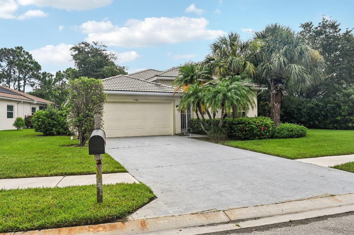 7184 SE Magellan Lane