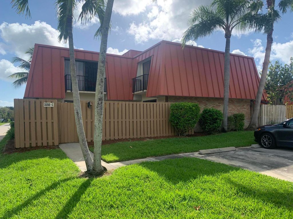 Photo of 3350 Meridian Way S #C, Palm Beach Gardens, FL 33410 (MLS # R10786596)