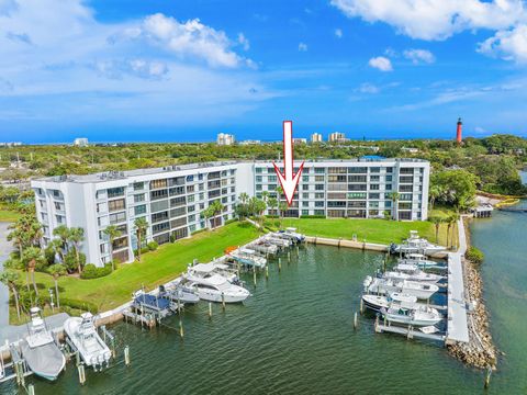 Photo of 1748 Jupiter Cove Drive #121, Jupiter, FL 33469 (MLS # R11127104) Photo of 1748 Jupiter Cove Drive #121, Jupiter, FL 33469 (MLS # R11127104)