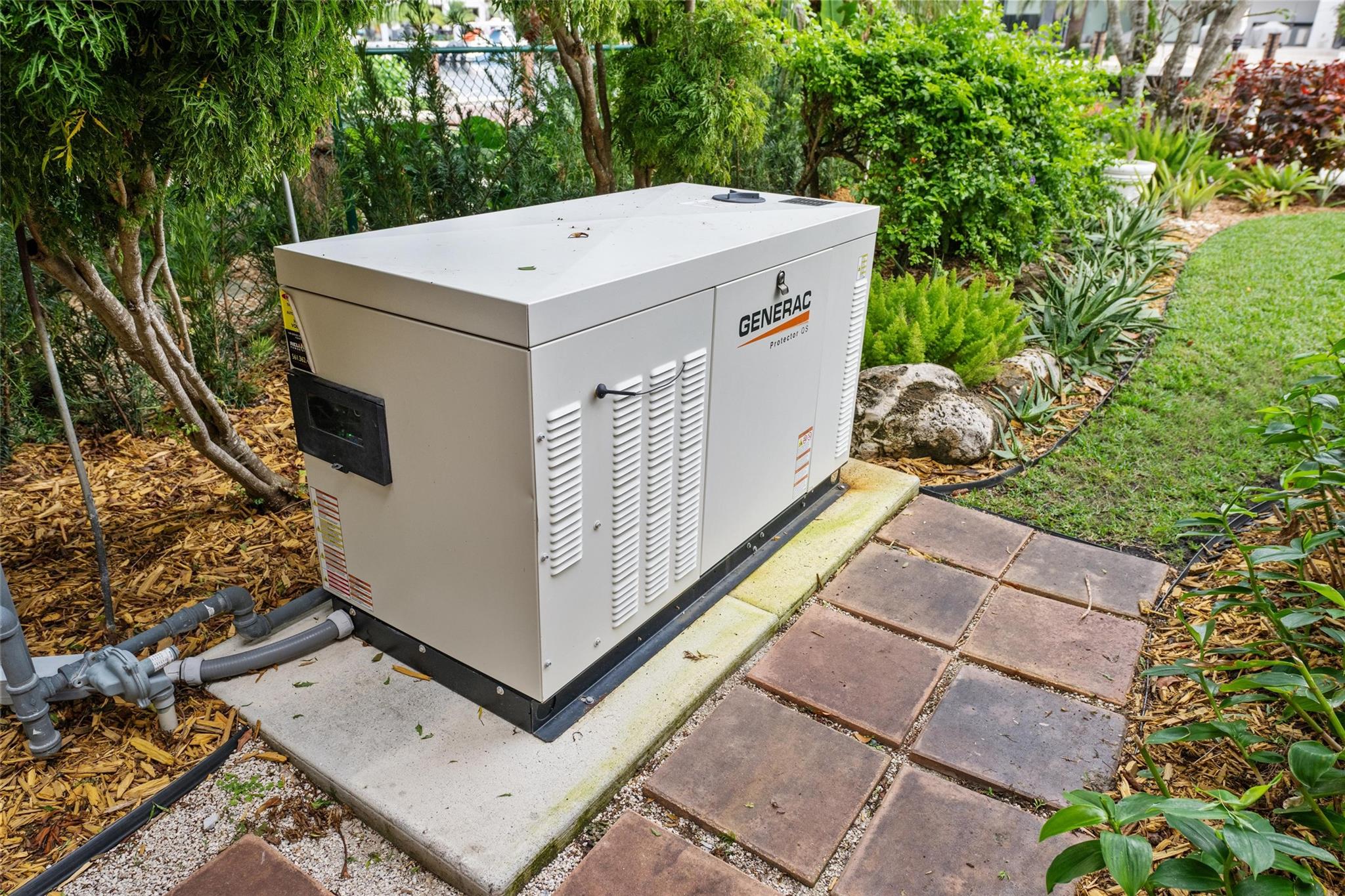 LAS OLAS ISLES - Residential