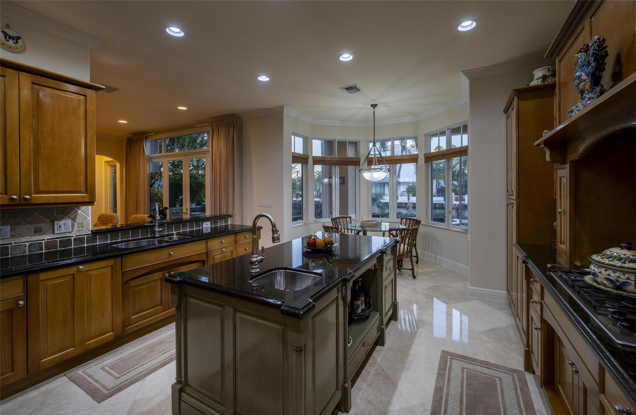 LAS OLAS ISLES - Residential