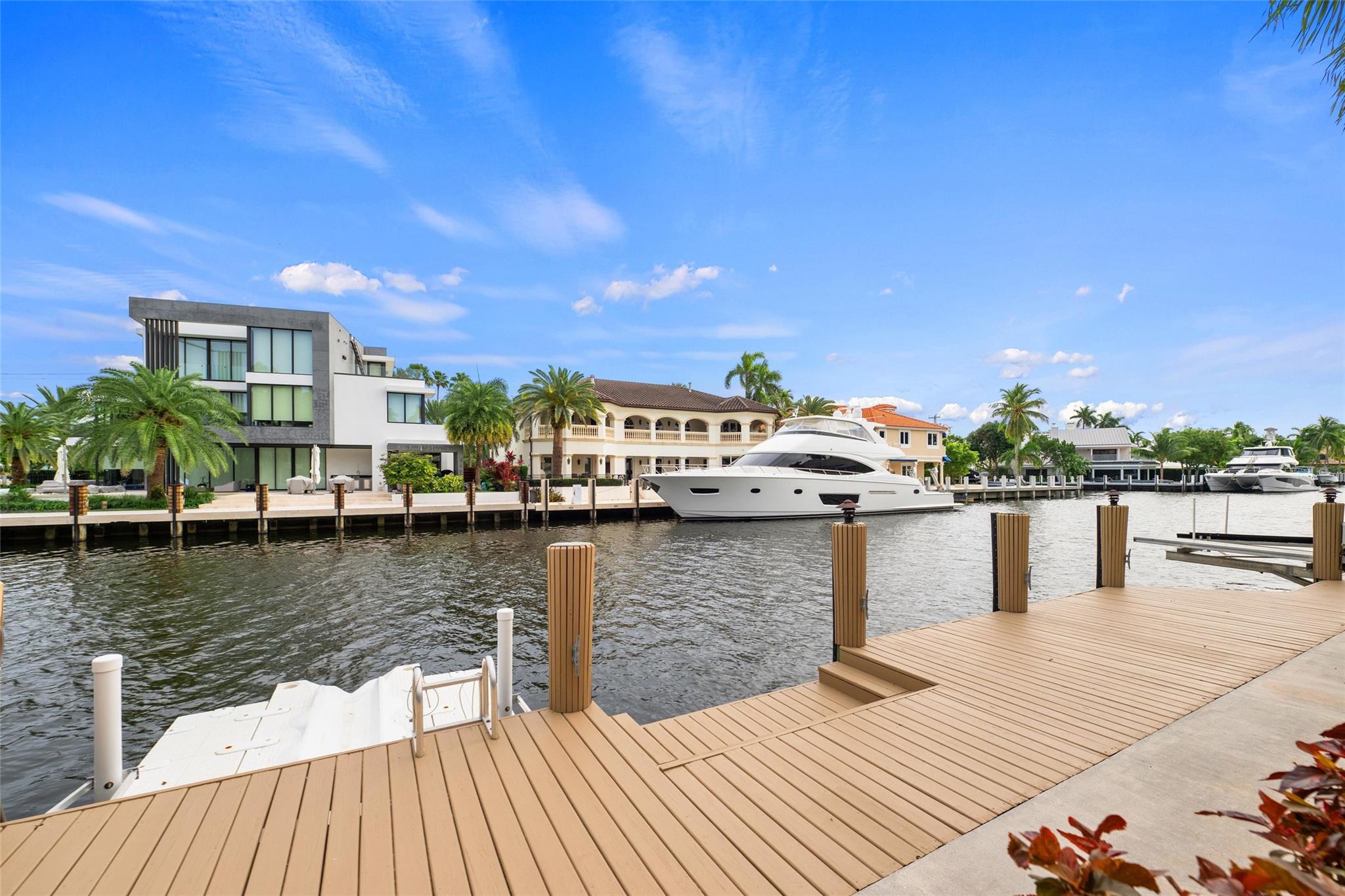 LAS OLAS ISLES - Residential