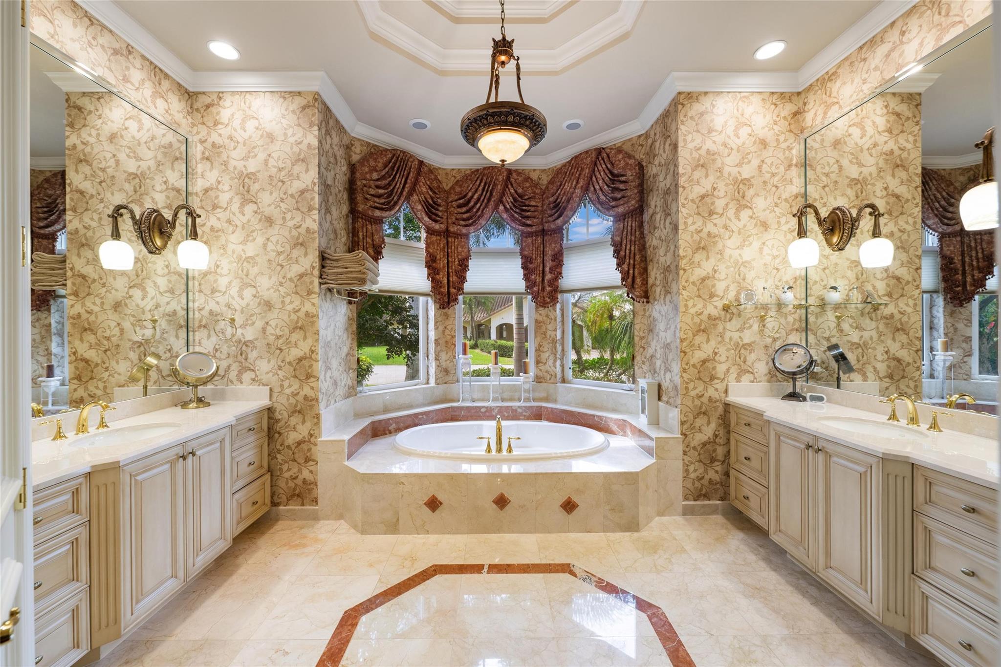 LAS OLAS ISLES - Residential