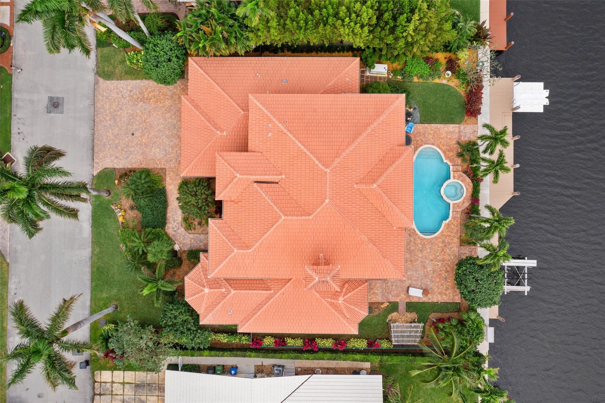 LAS OLAS ISLES - Residential