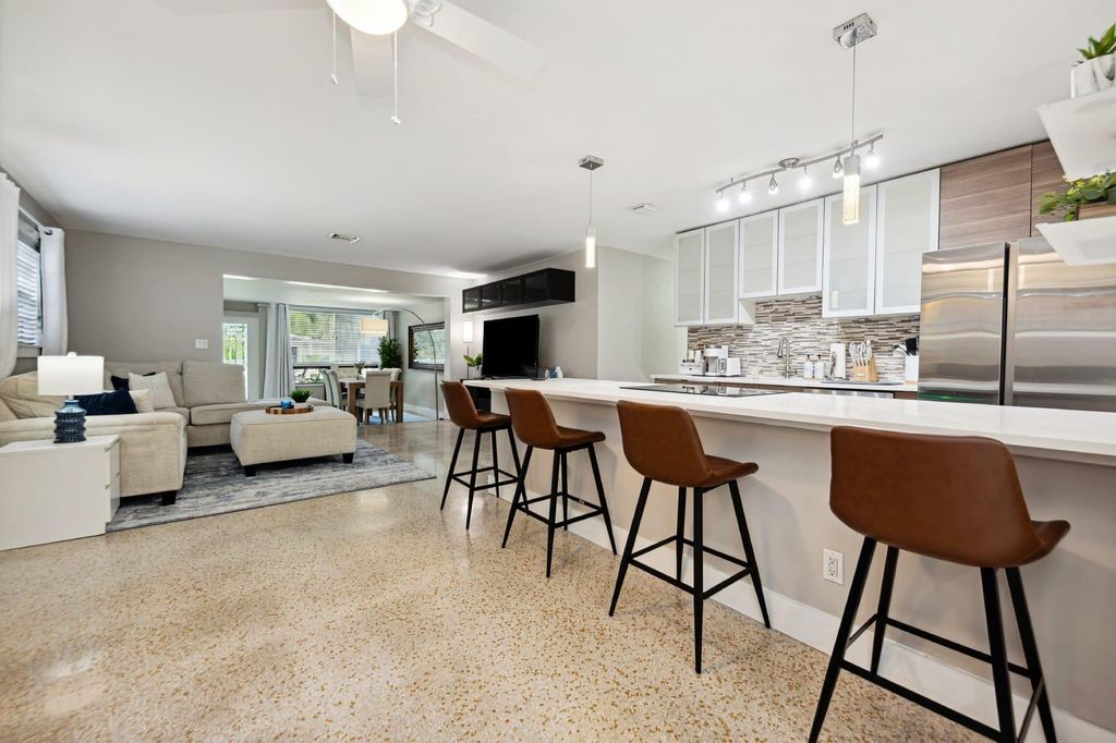 Photo of 2507 NW 8th Avenue, Wilton Manors, FL 33311 (MLS # B26048992)