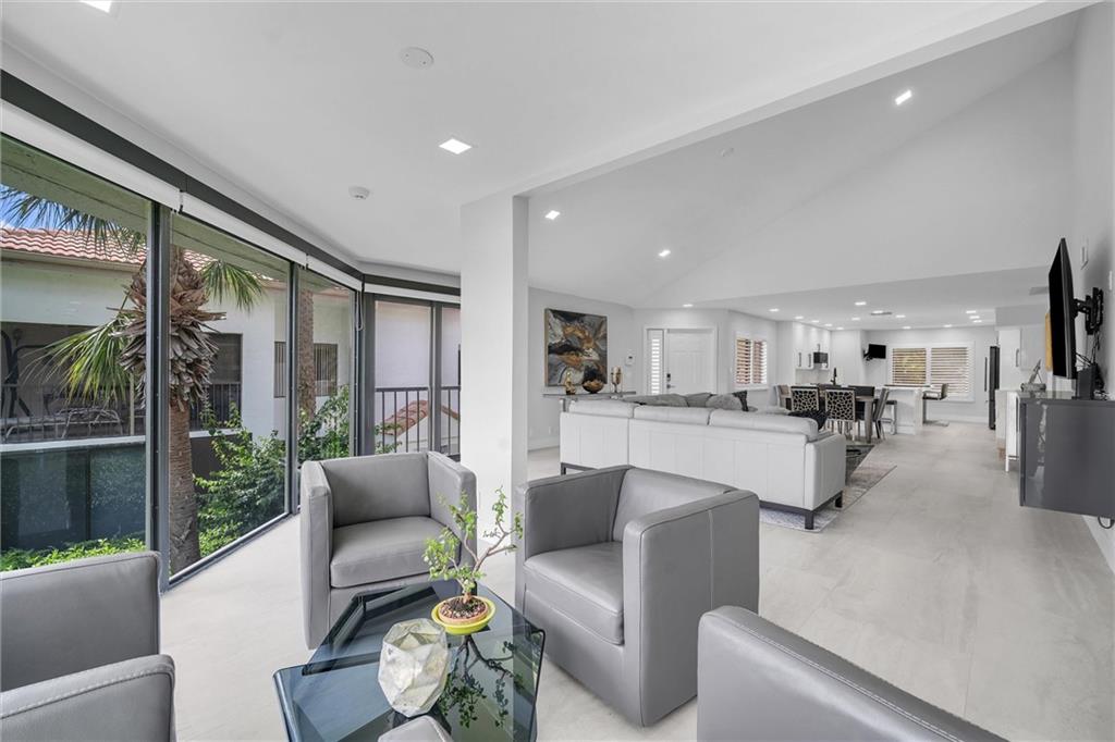 GLENEAGLES CONDO V - Residential