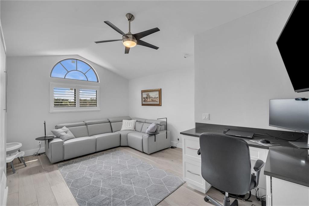 GLENEAGLES CONDO V - Residential