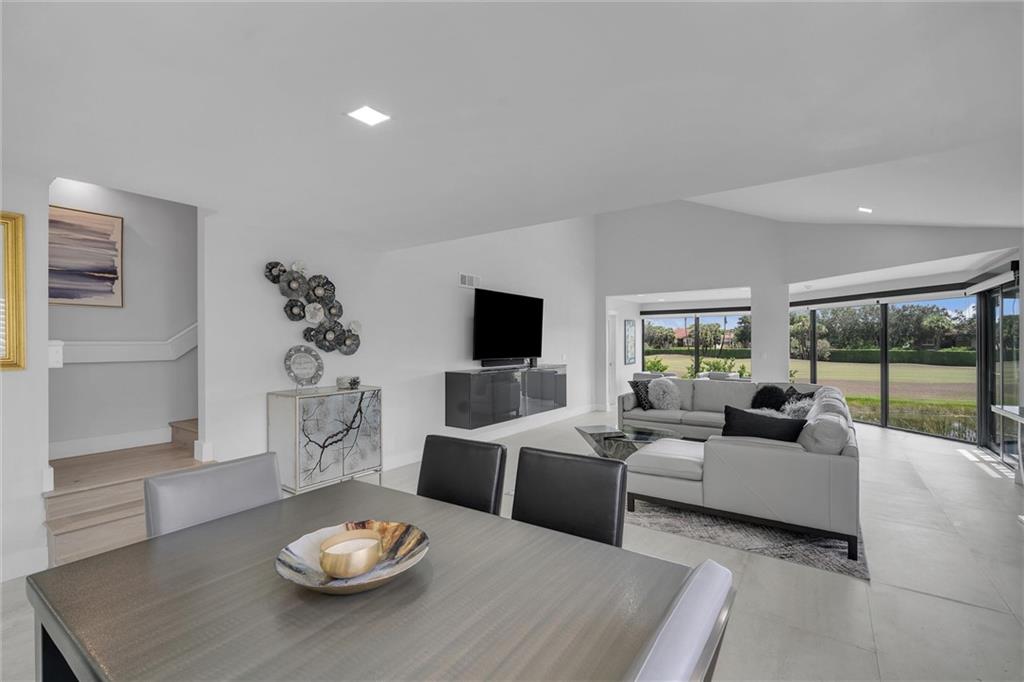 GLENEAGLES CONDO V - Residential
