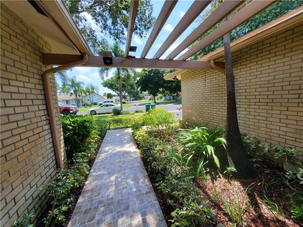 Rolling Hills Lake Estate - Residential