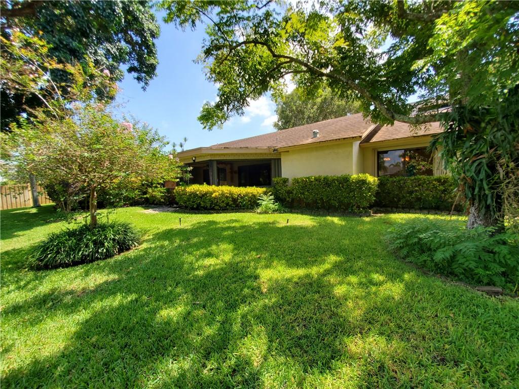 Rolling Hills Lake Estate - Residential