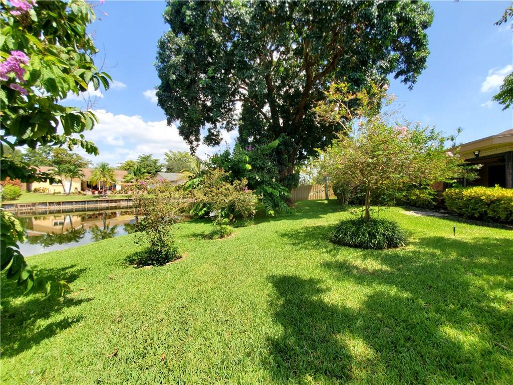 Rolling Hills Lake Estate - Residential