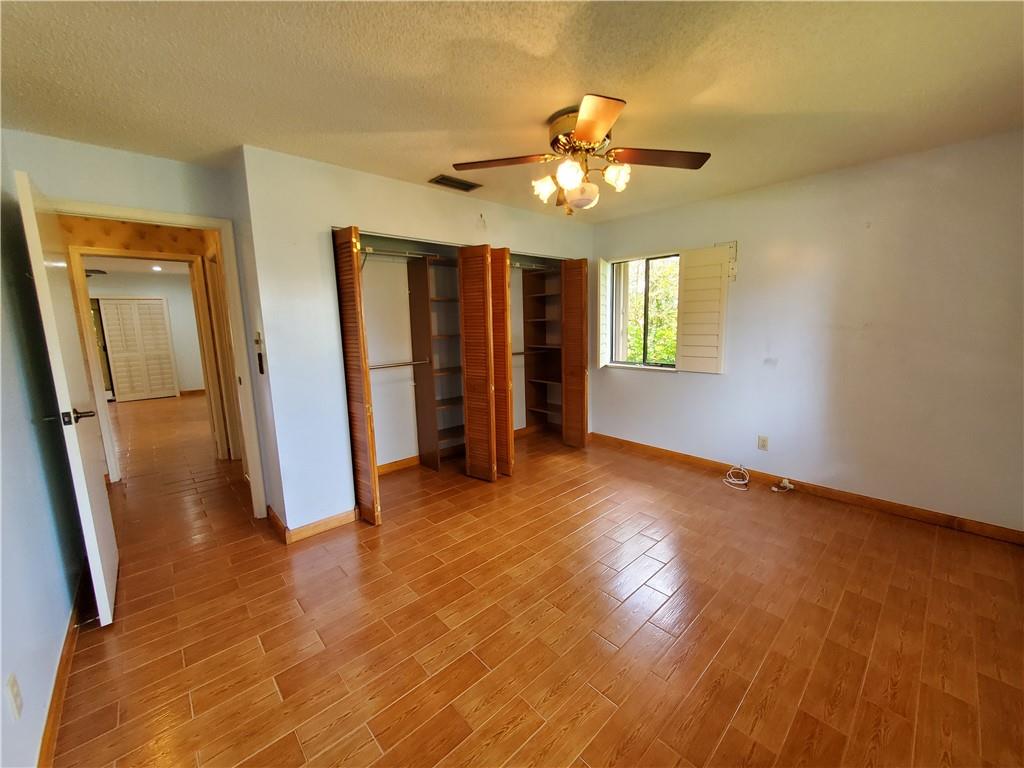 Rolling Hills Lake Estate - Residential