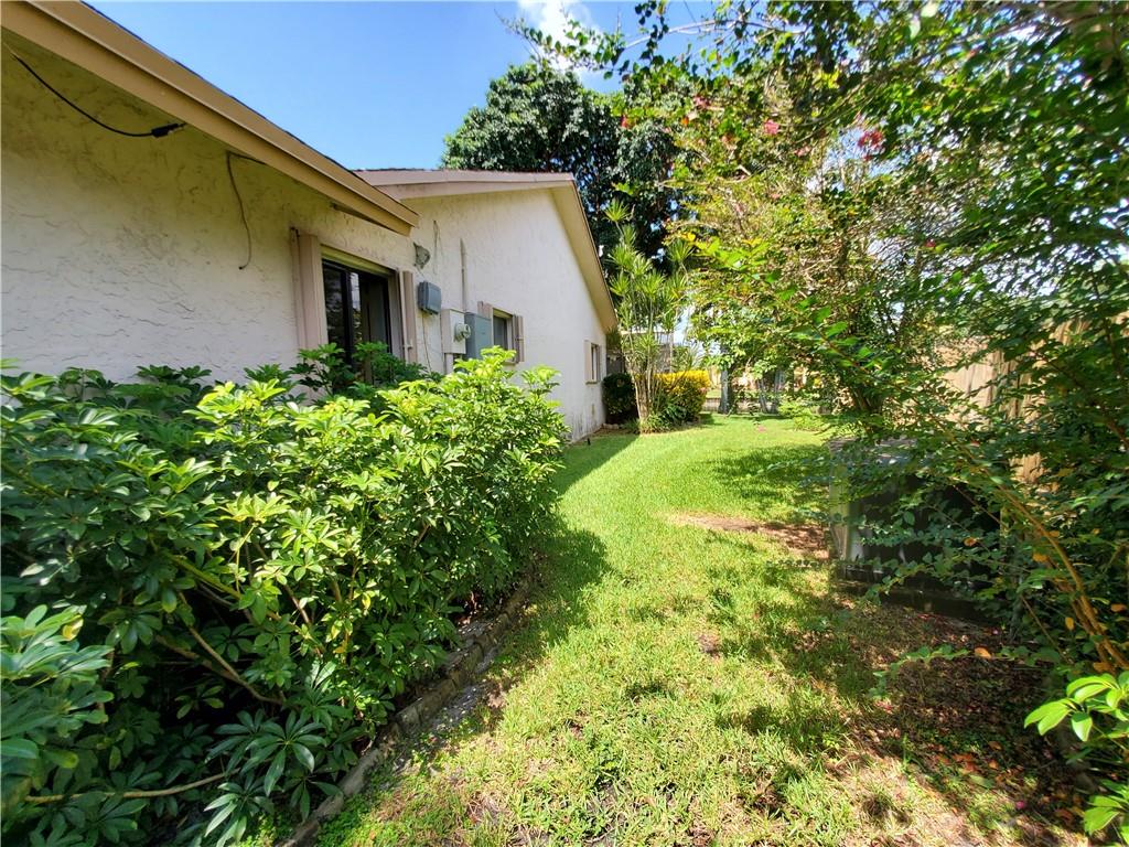 Rolling Hills Lake Estate - Residential