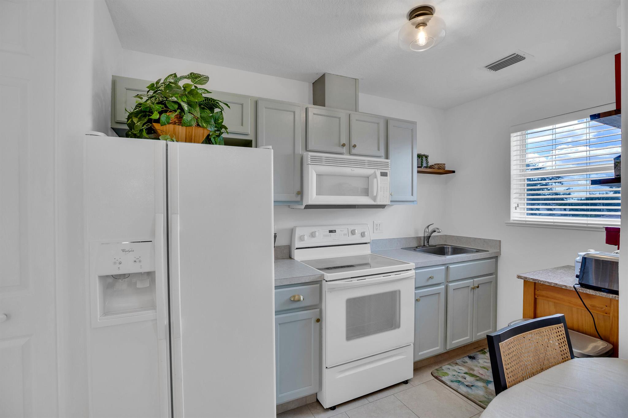 Pointe West Central villa - Residential