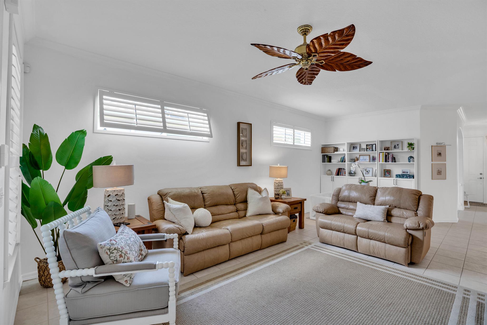 Pointe West Central villa - Residential