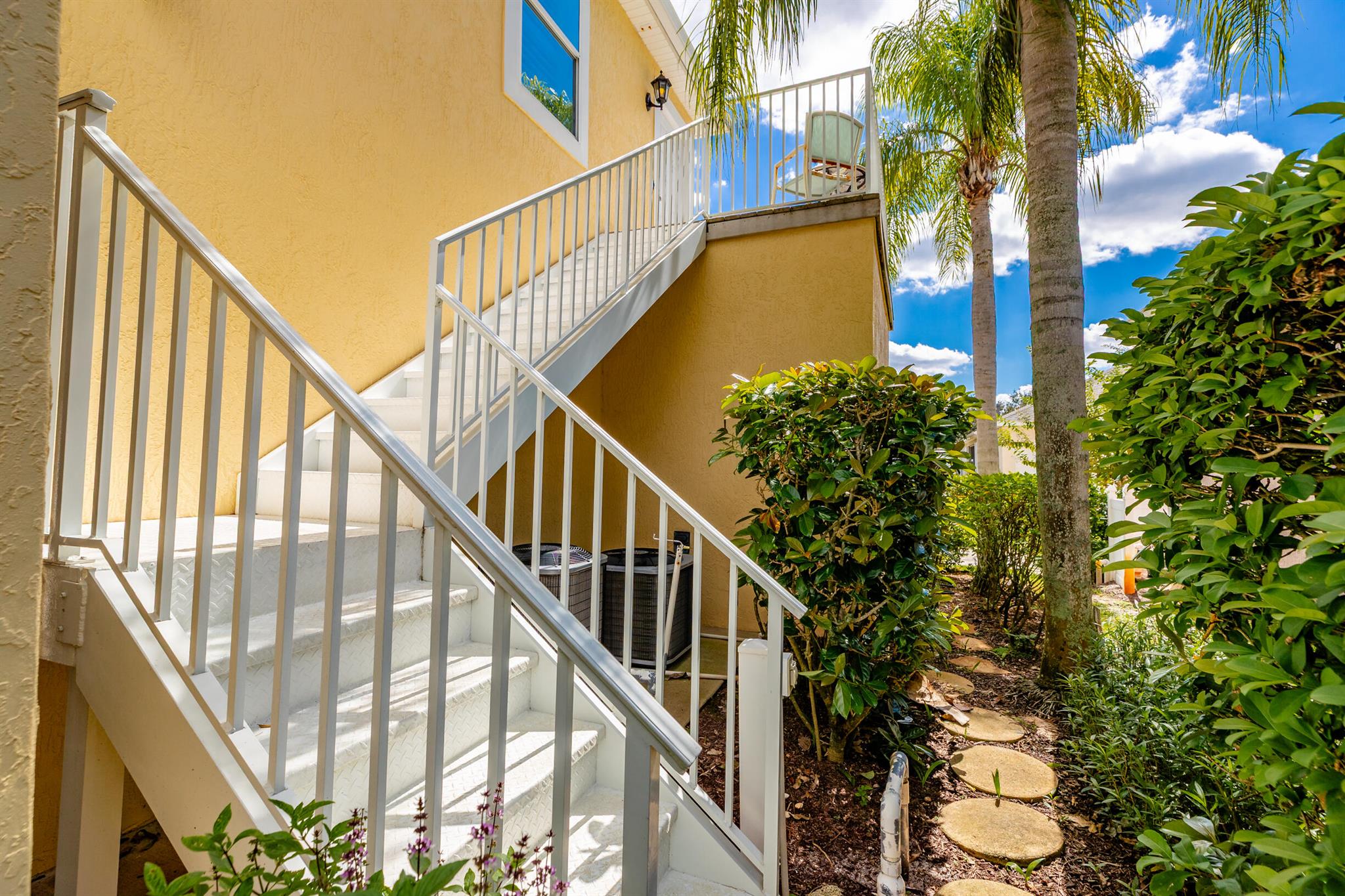 Pointe West Central villa - Residential