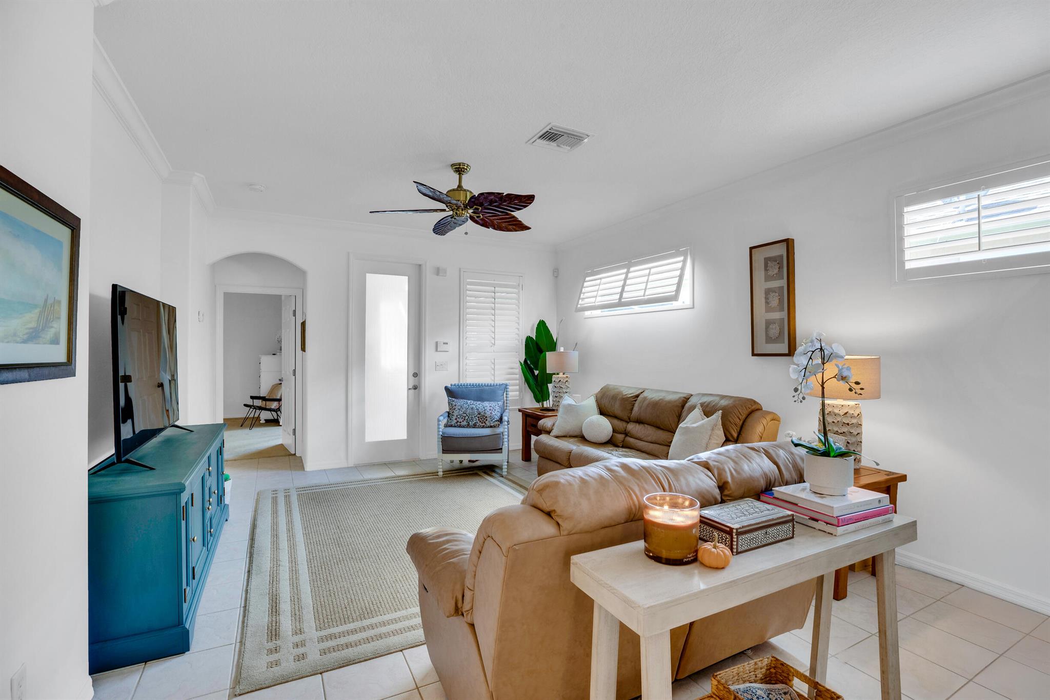 Pointe West Central villa - Residential