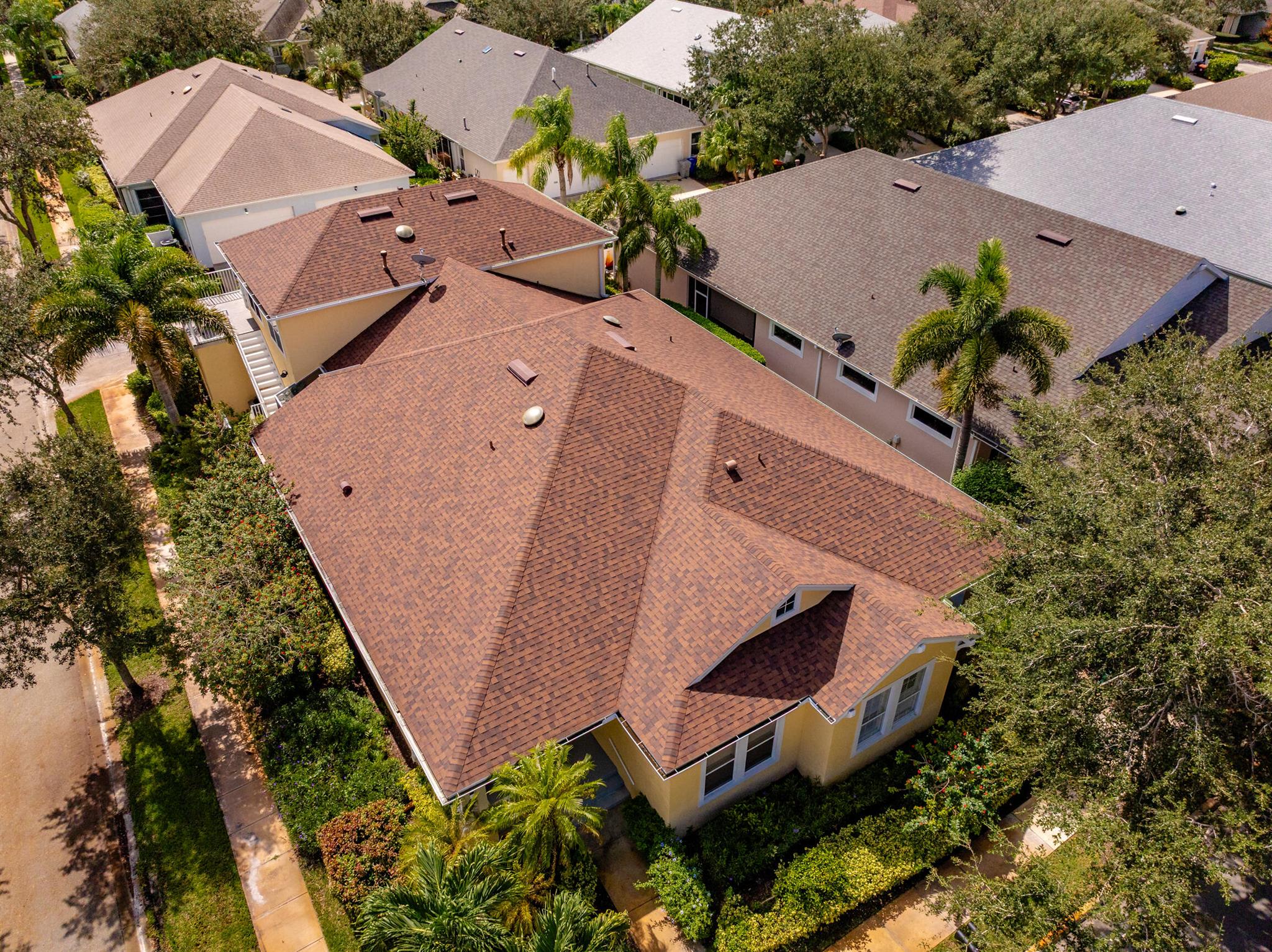 Pointe West Central villa - Residential