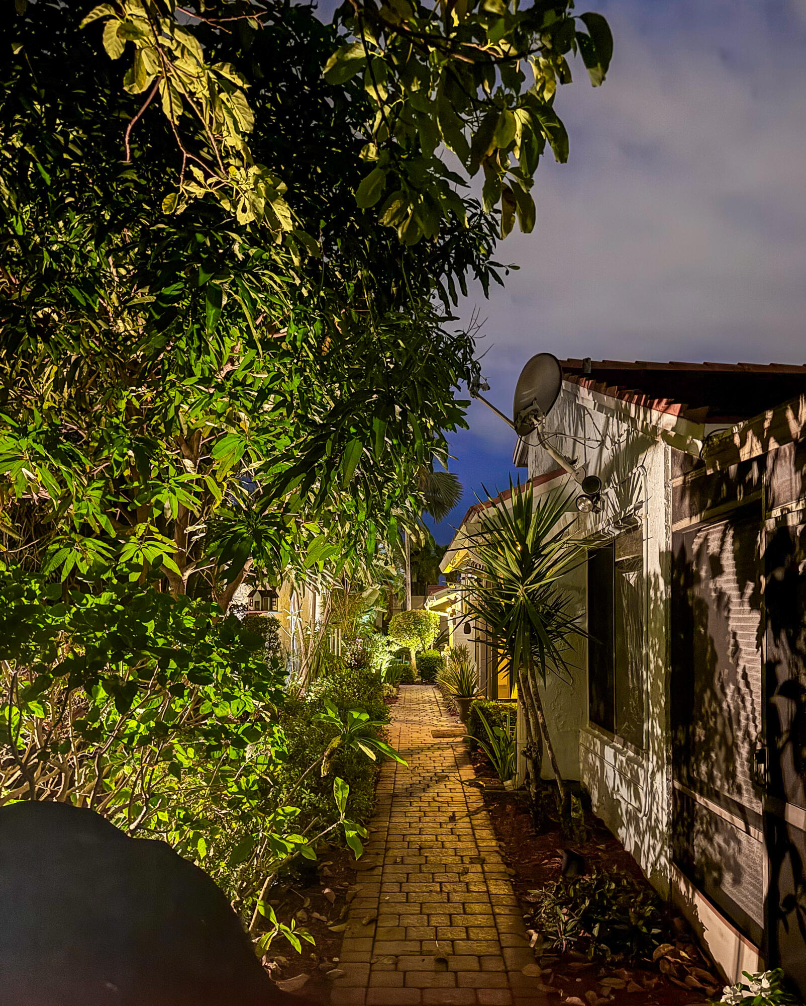 VILLAS OF MONTEREY AT INDIAN SPRING - Residential