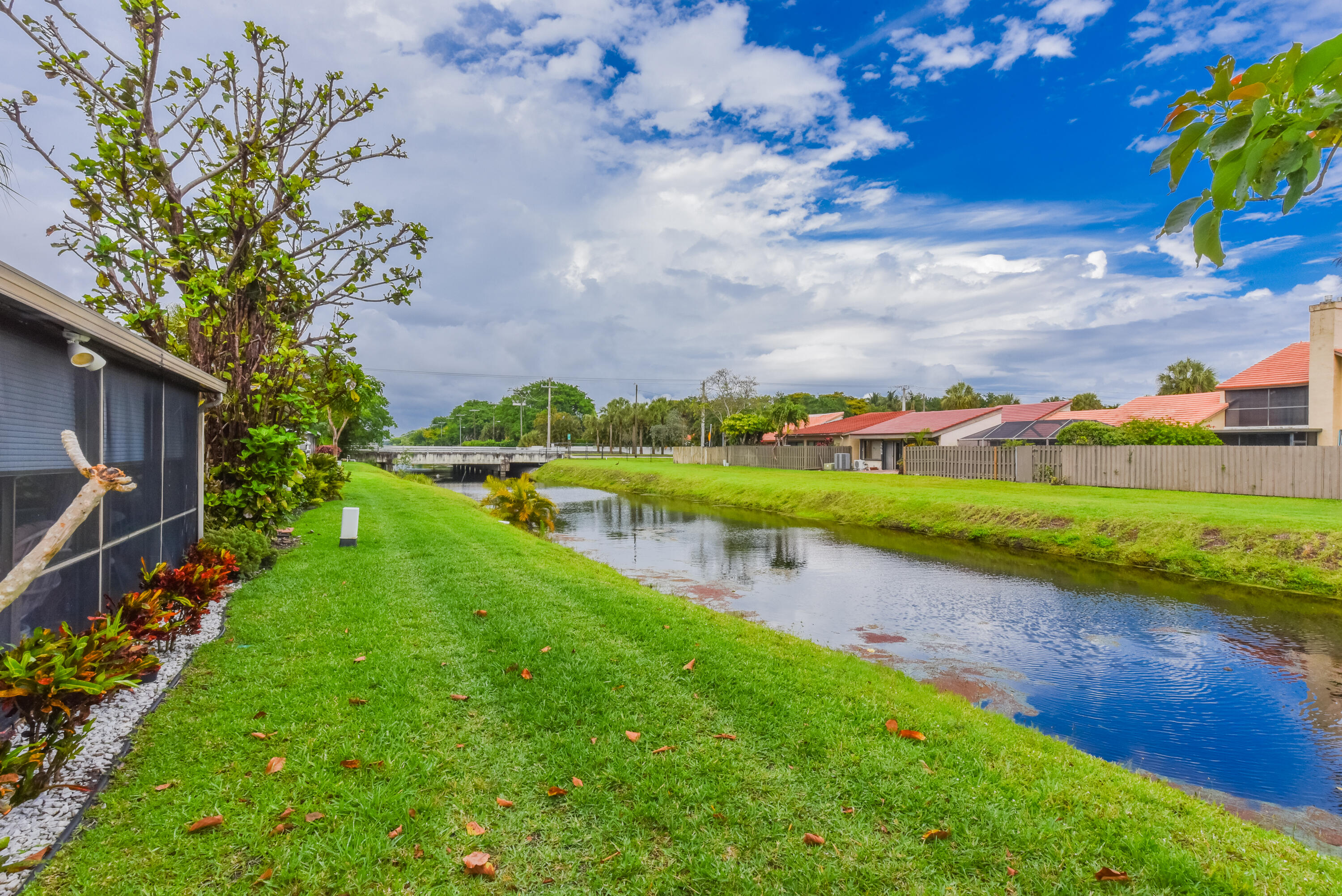 VILLAS OF MONTEREY AT INDIAN SPRING - Residential