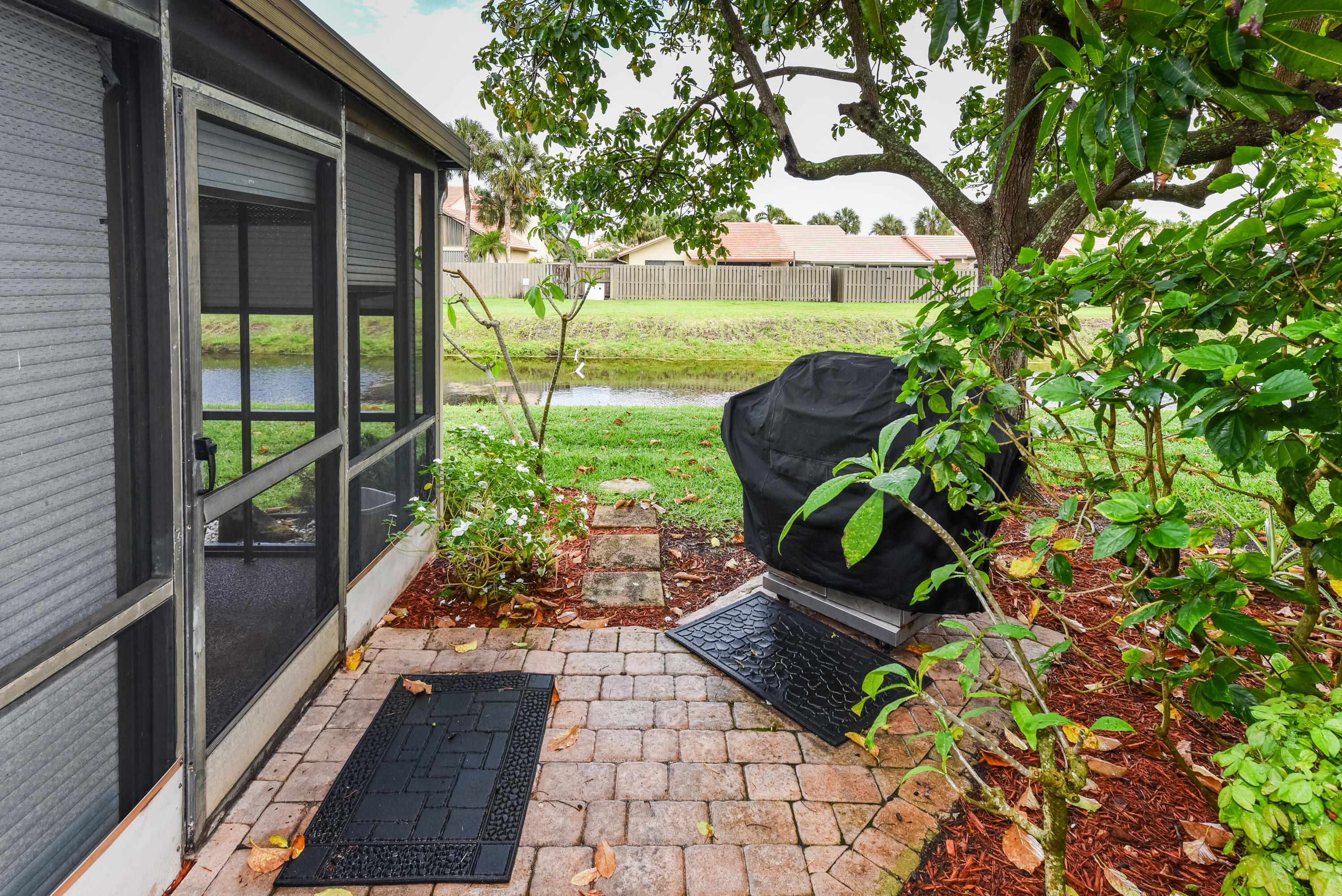 VILLAS OF MONTEREY AT INDIAN SPRING - Residential