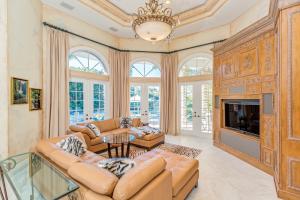 VINTAGE OAKS / POLO CLUB - Residential