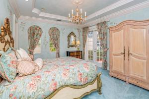 VINTAGE OAKS / POLO CLUB - Residential