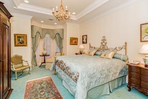 VINTAGE OAKS / POLO CLUB - Residential