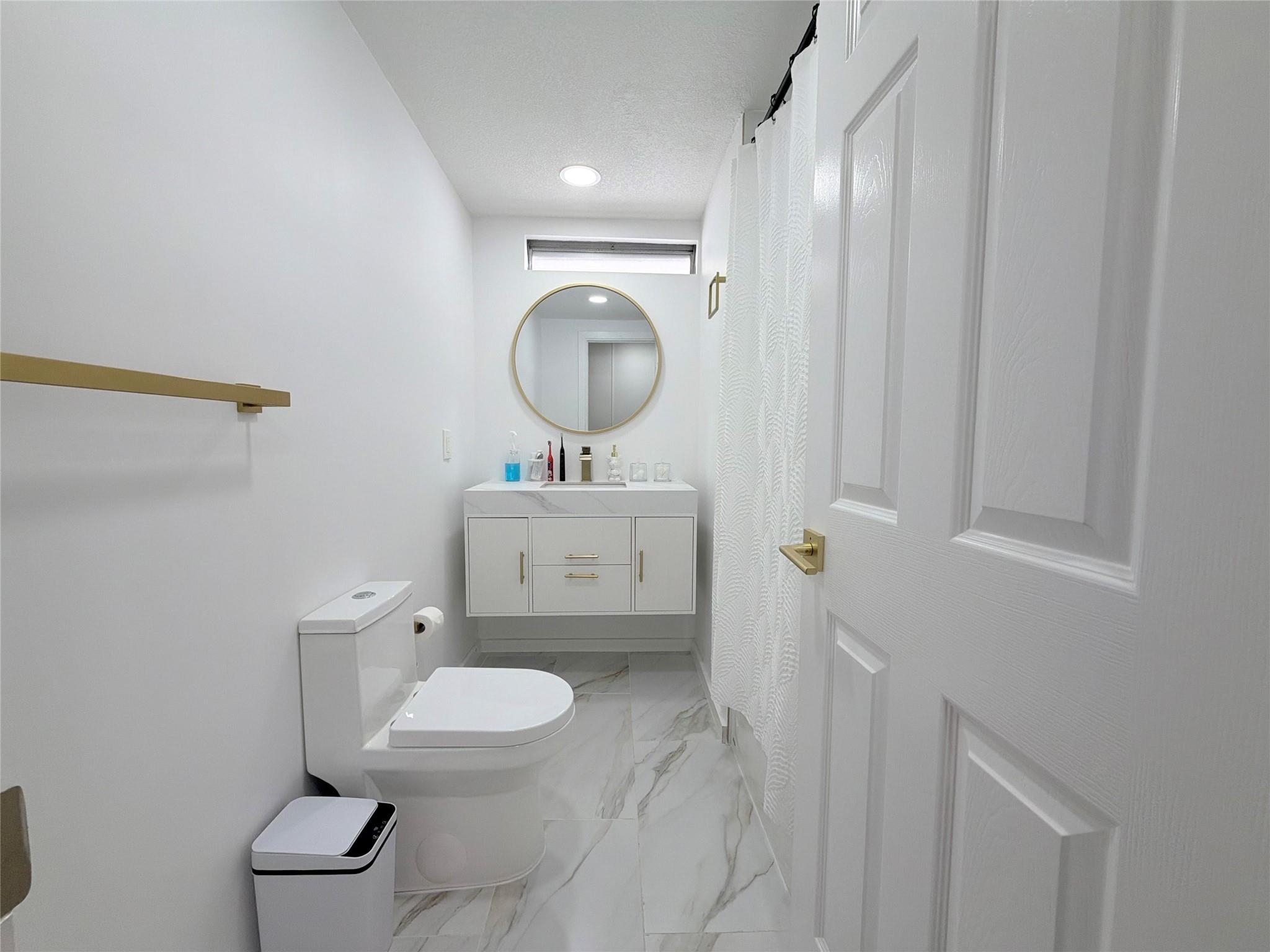 Ravenswood North 108-45 B - Residential Lease