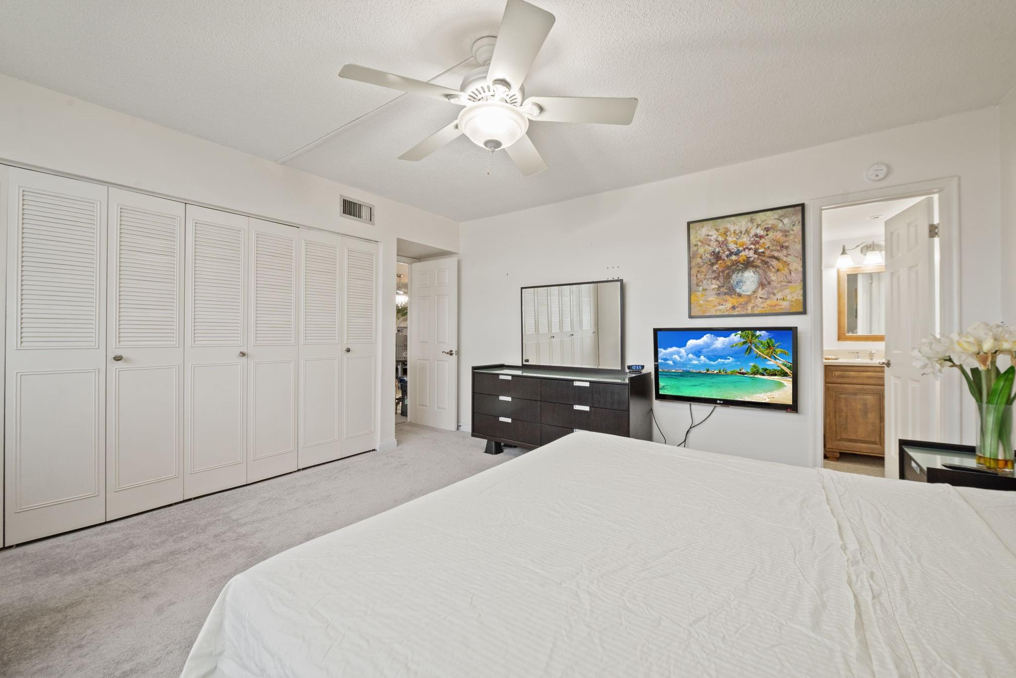 Riverside Towers - Residential