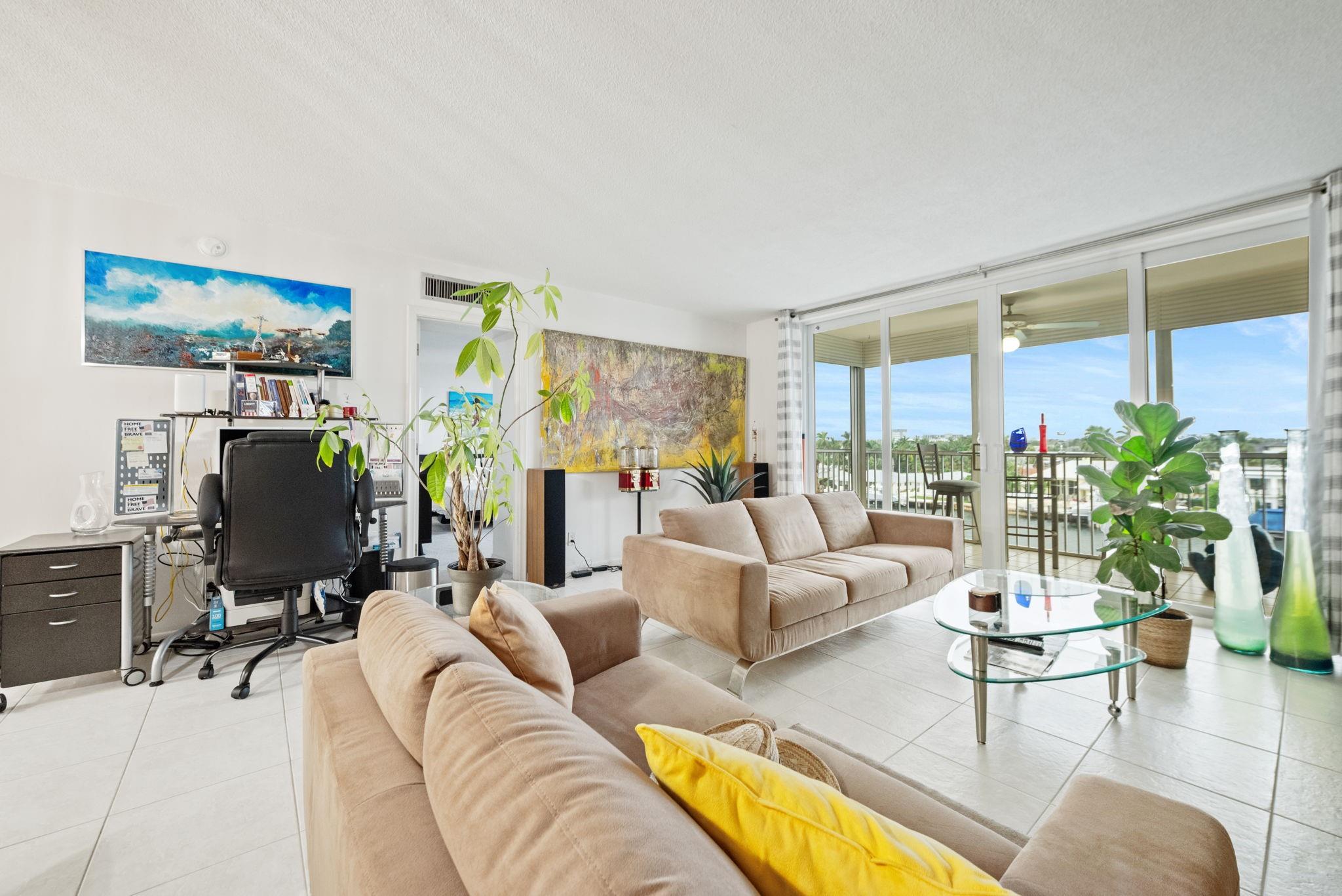 Riverside Towers - Residential