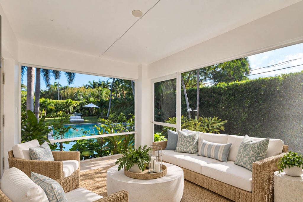 Photo of 308 Buckingham Road, West Palm Beach, FL 33405 (MLS # B26088858)
