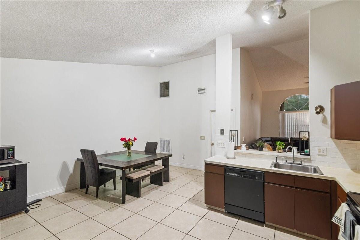 CINNAMON PLACE 1 - Residential