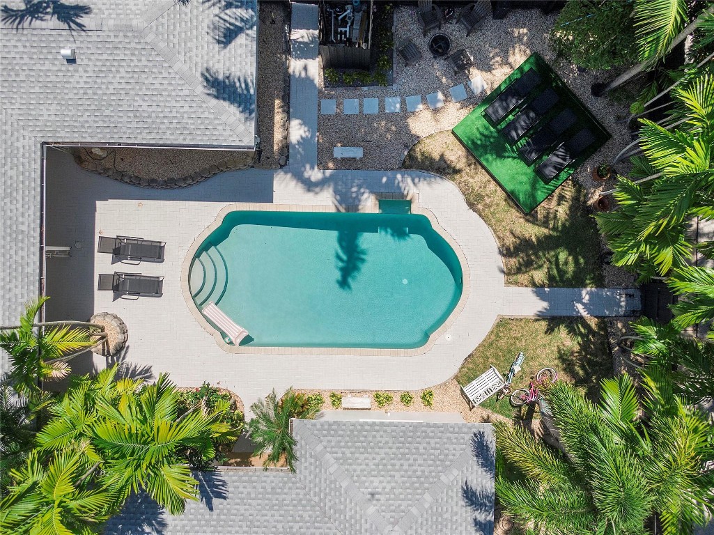 LAS OLAS PARK CORR PLAT - Residential Lease