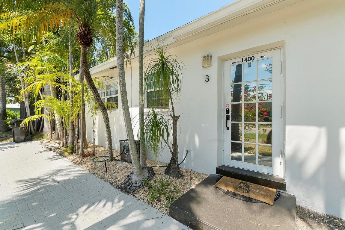 LAS OLAS PARK CORR PLAT - Residential Lease