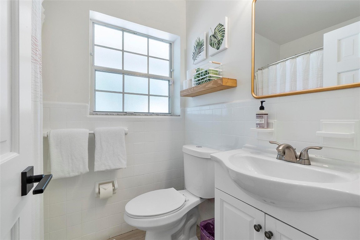 LAS OLAS PARK CORR PLAT - Residential Lease