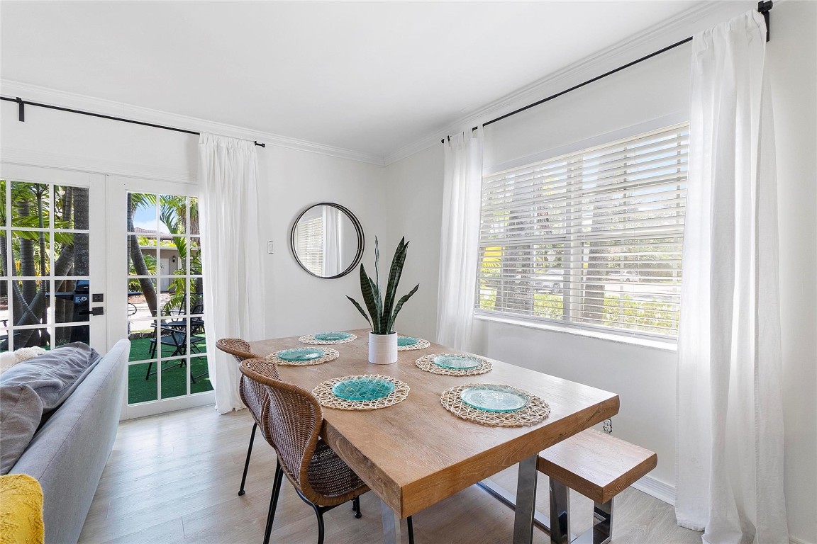 LAS OLAS PARK CORR PLAT - Residential Lease