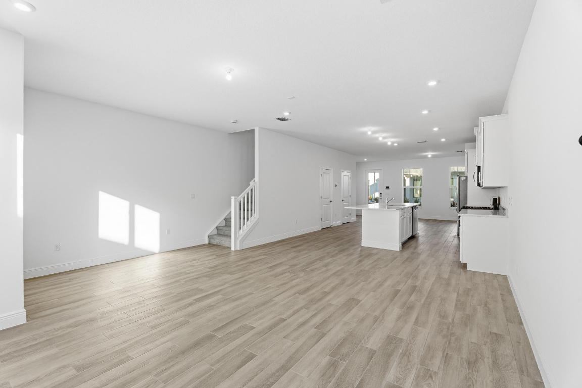 NEWFIELD CROSSROADS PHASE 1A-3 - Residential Lease